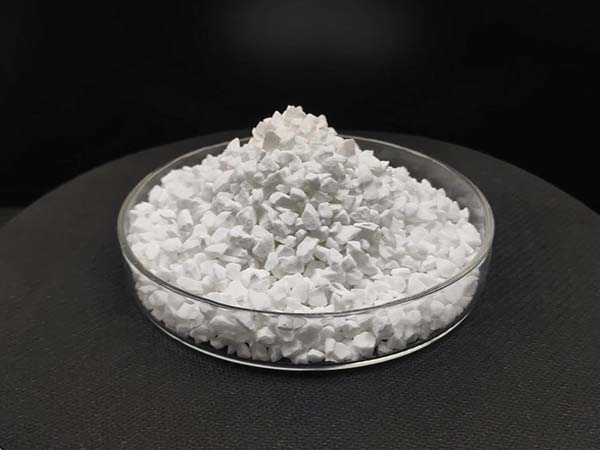 板状刚玉浇注料